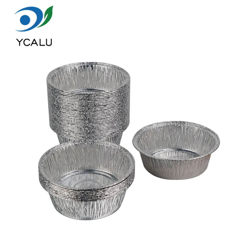 Okrogle majhne srebrne posode iz aluminijaste folije za peko